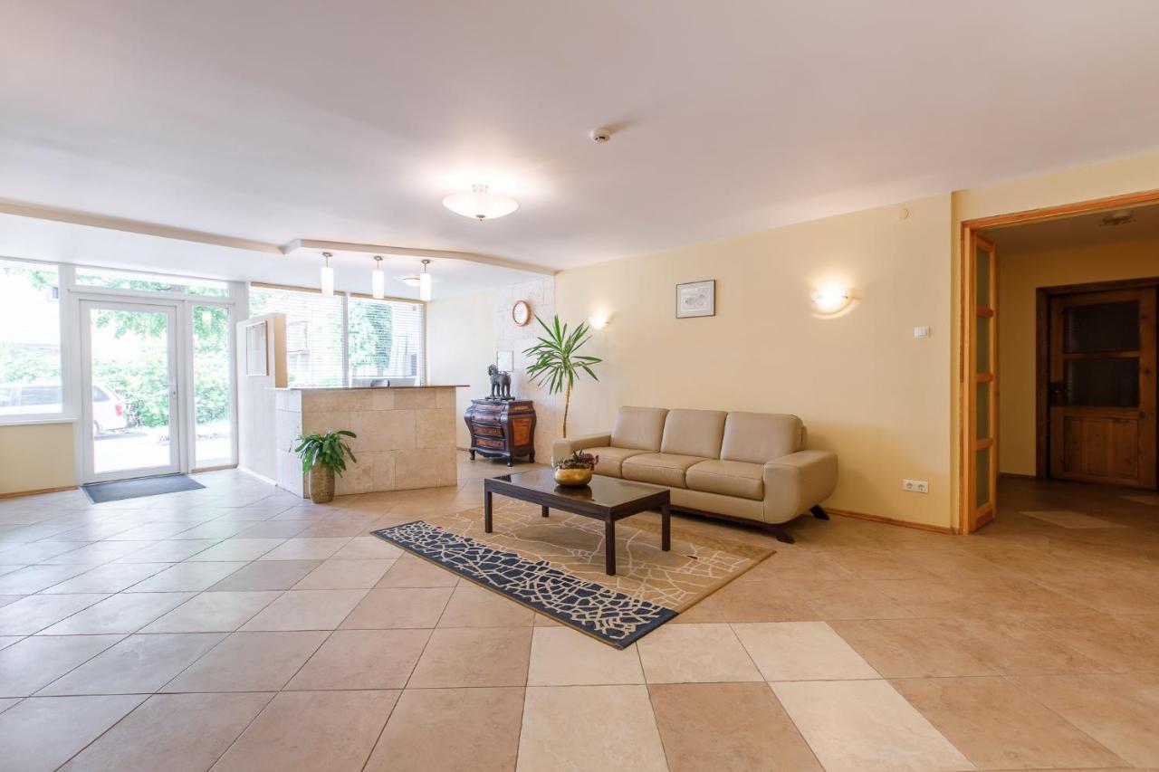 Viesbutis Prie Fontano Hotel Palanga Ngoại thất bức ảnh